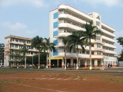 徐聞 那片被罵了三年卻愛了一萬年的故土，彩塘中學的青春回不去了